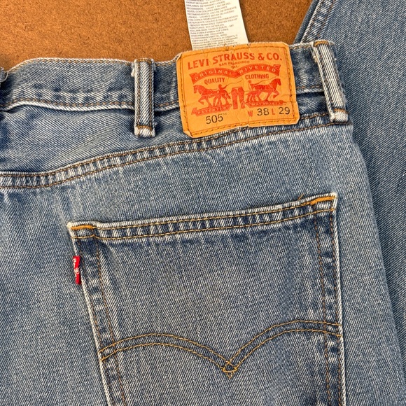 Levi's 505 Men's Light Blue Straight Jeans 38x29 - Picture 3 of 12